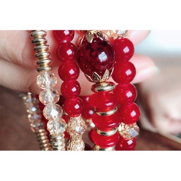 Crystal Red Bead Multi-layer Set of 4 Bracelet - Picture 4 of 7